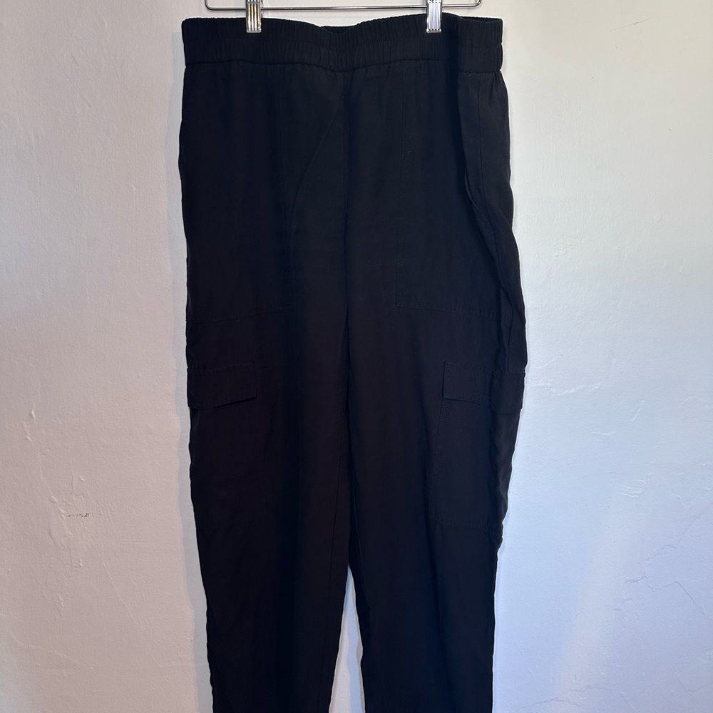 A New Day Women's Black Capris